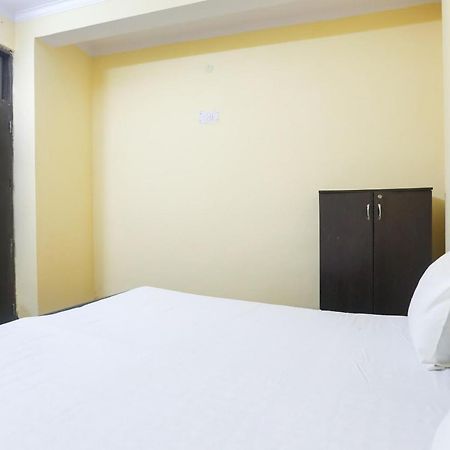 Spot On 61003 Kailash Dham Noida Eksteriør billede