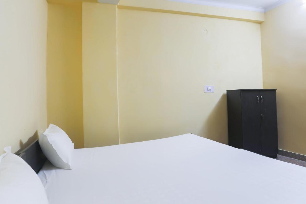 Spot On 61003 Kailash Dham Noida Eksteriør billede