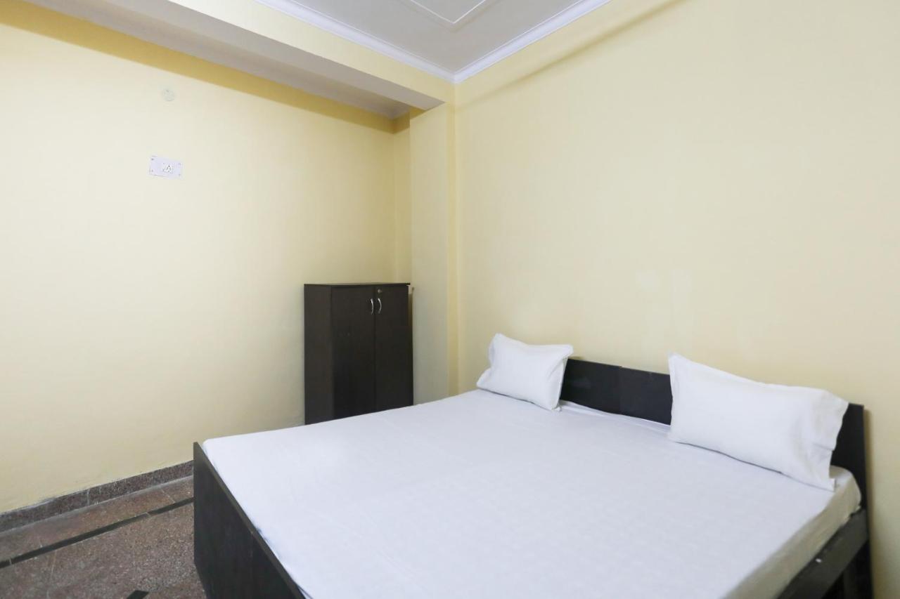 Spot On 61003 Kailash Dham Noida Eksteriør billede